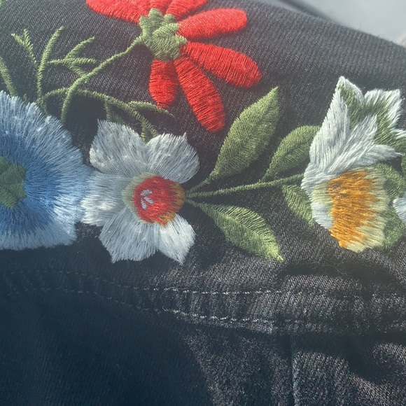 LEVIS EMBROIDERY DENIM JEAN JACKET - Picture 4 of 9